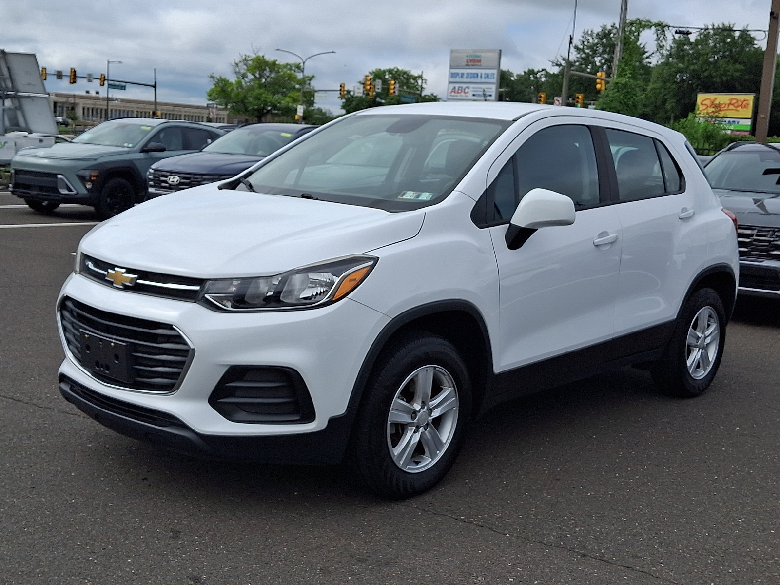 Used 2018 Chevrolet Trax LS AWD/4WD image 3