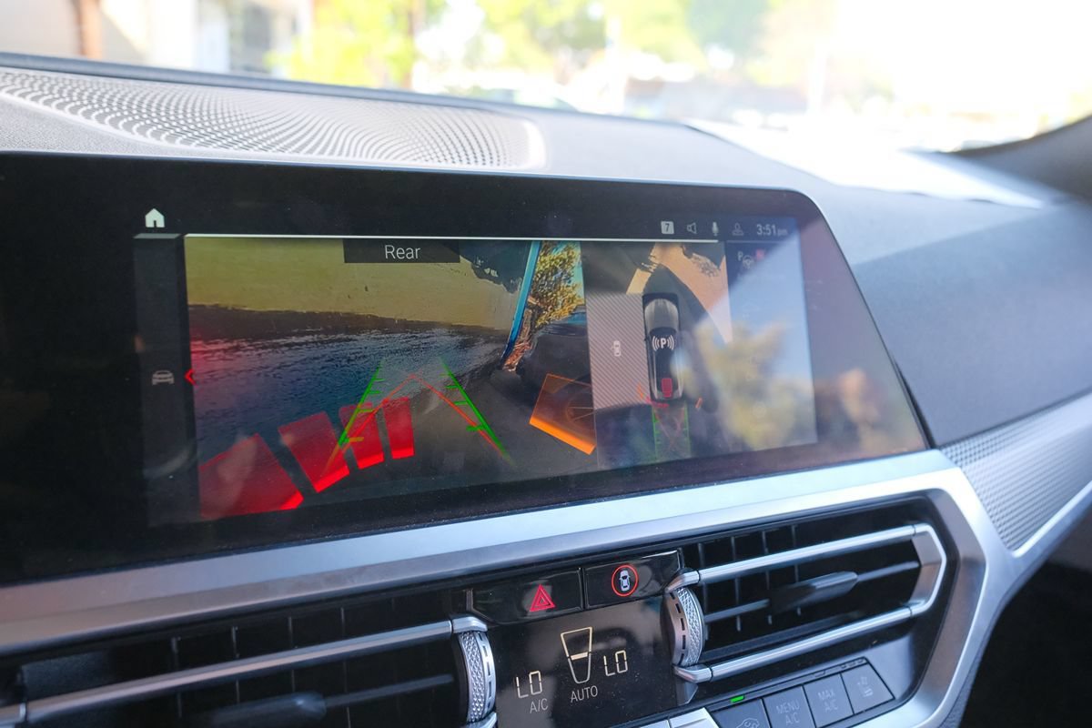 Used 2021 BMW M4 Competition w/ Parking Assistance Package RWD image 21