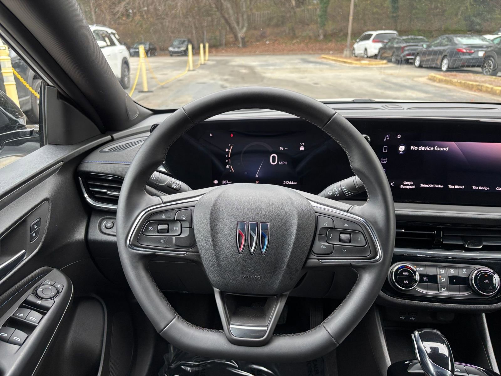 Used 2025 Buick Envista Sport Touring image 35