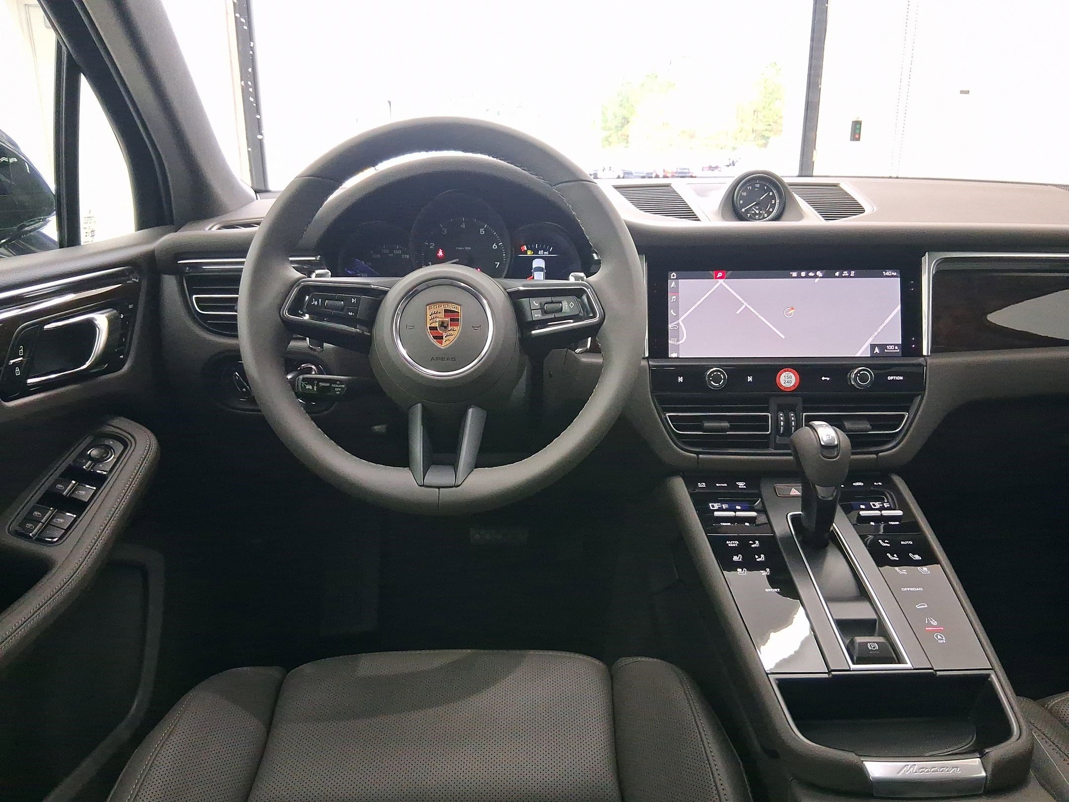 Used 2026 Porsche Macan image 22