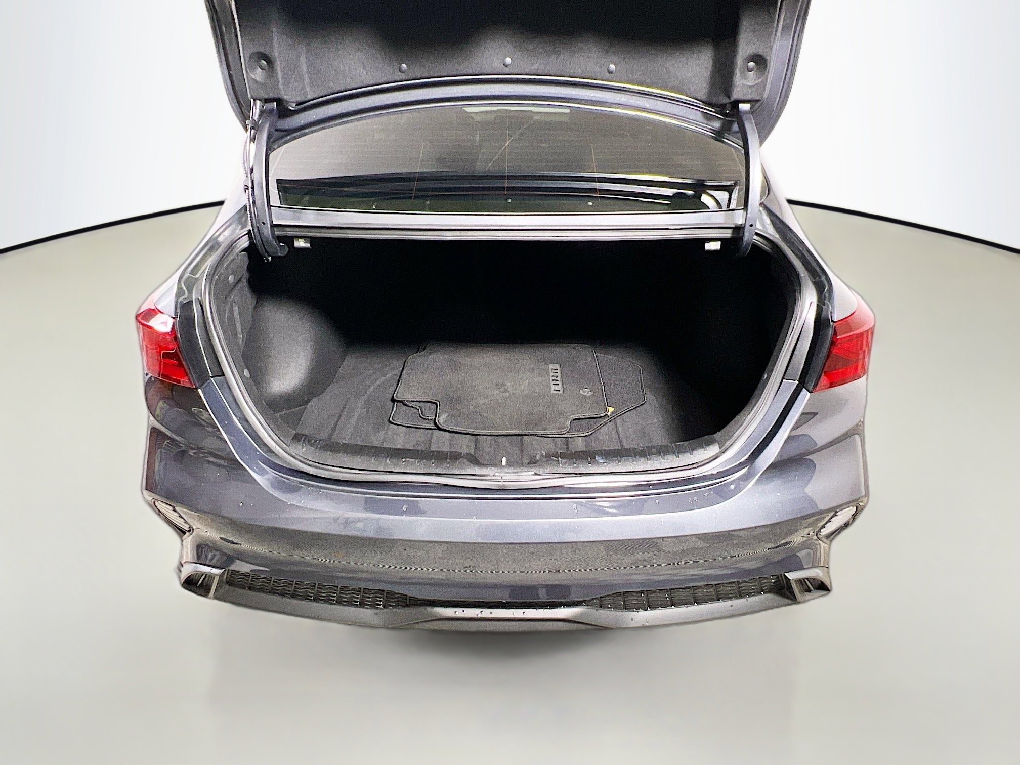 Used 2022 Kia Forte LXS w/ LXS Technology Package image 32