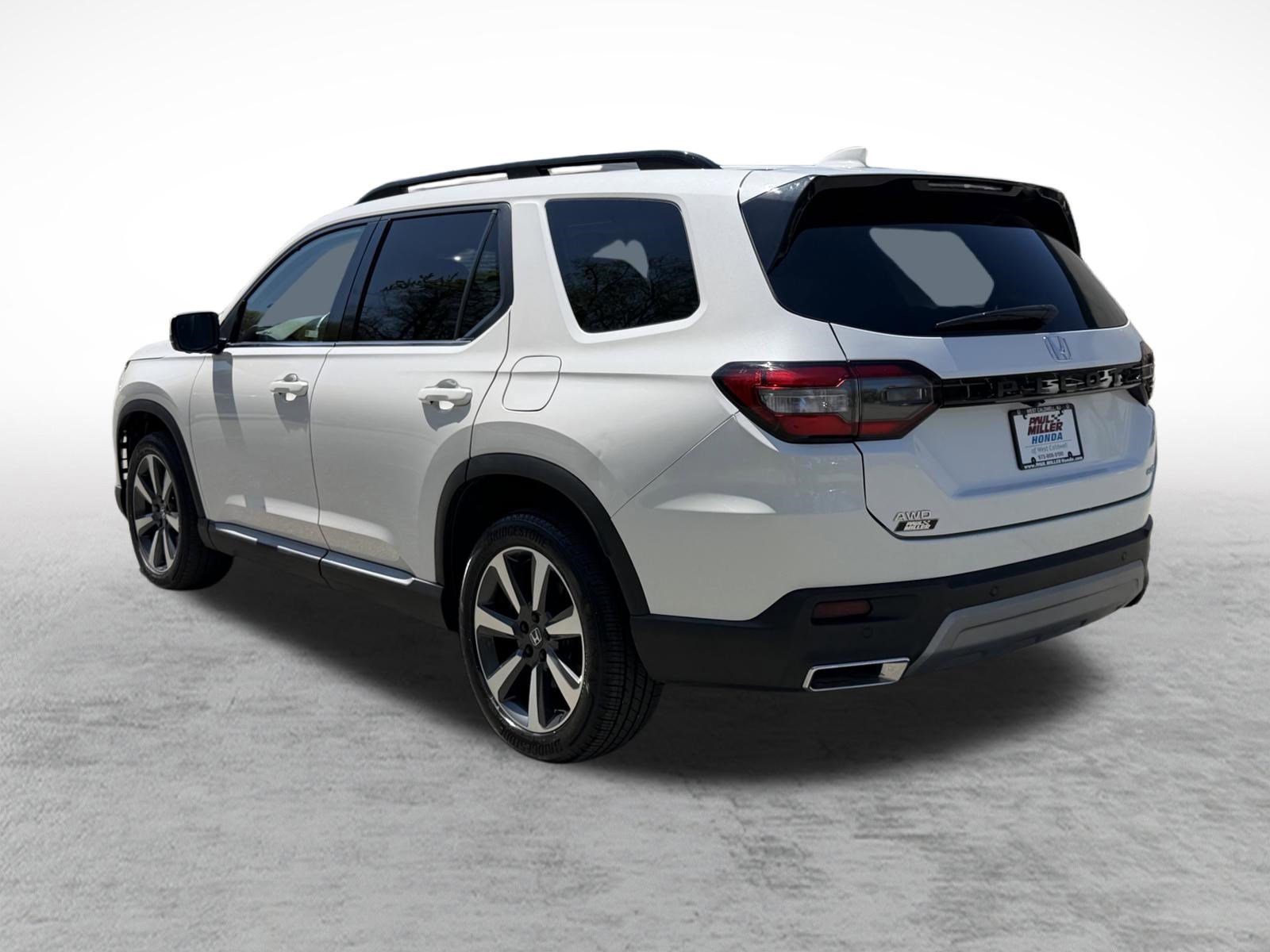 Used 2023 Honda Pilot Elite image 4