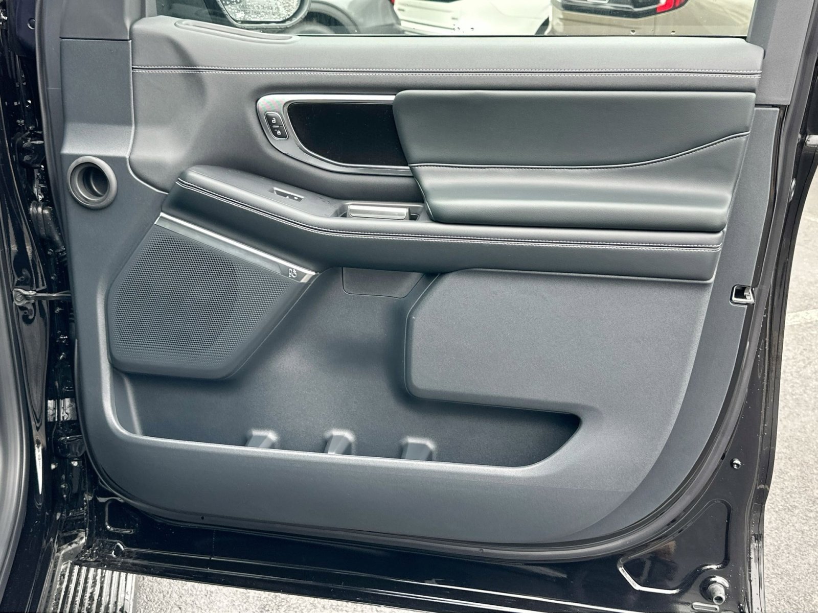 New 2026 Ford Expedition Max Platinum w/ Stealth Appearance Package image 35