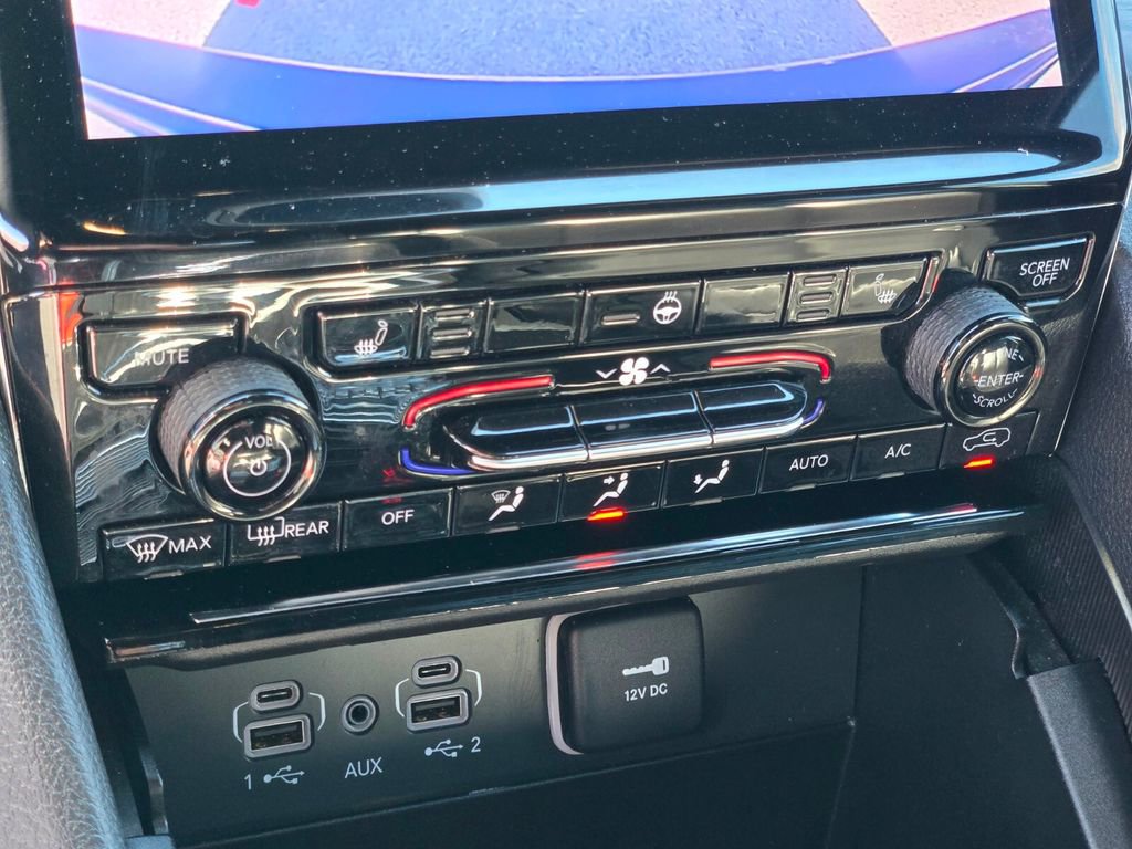 Used 2024 Jeep Grand Cherokee Limited image 21