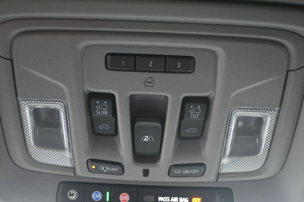 Used 2022 Chevrolet Silverado 1500 LTZ w/ LTZ Premium Package AWD/4WD image 20