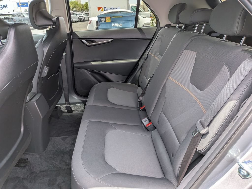 Used 2025 Kia Niro LX FWD image 28