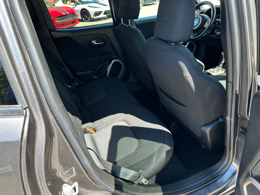 Used 2017 Jeep Renegade Latitude AWD/4WD image 15
