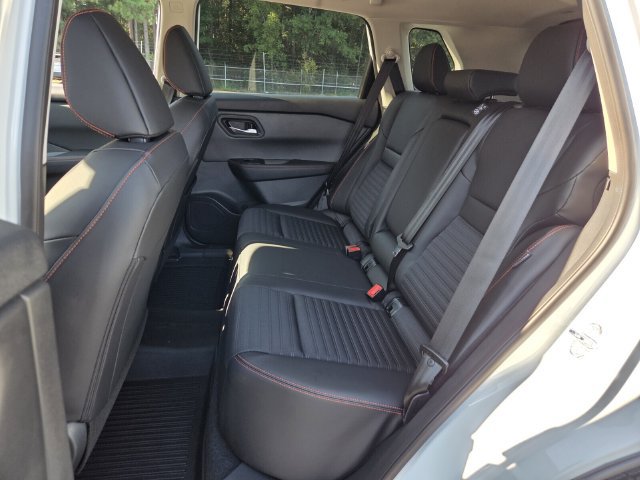 New 2026 Nissan Rogue SV AWD/4WD image 10