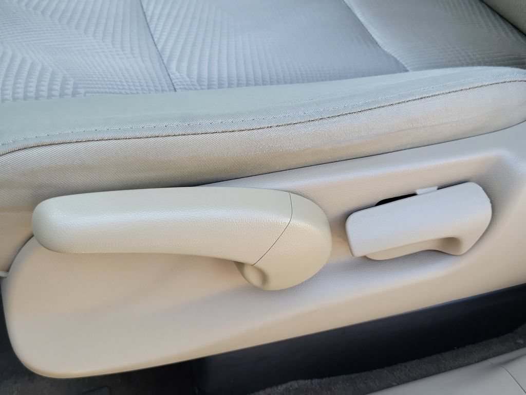 Used 2015 Honda Pilot LX image 23