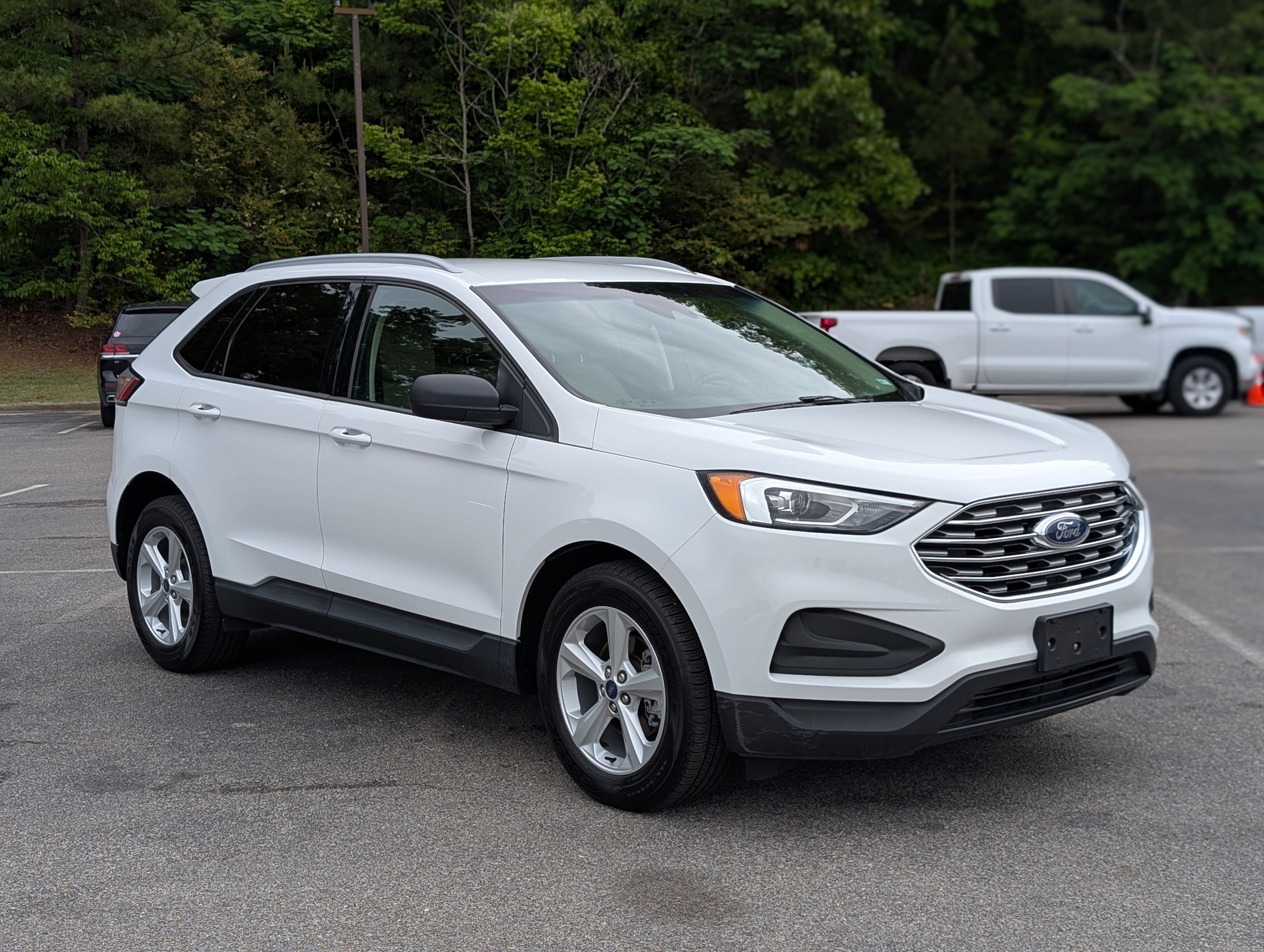 Used 2020 Ford Edge SE FWD image 11