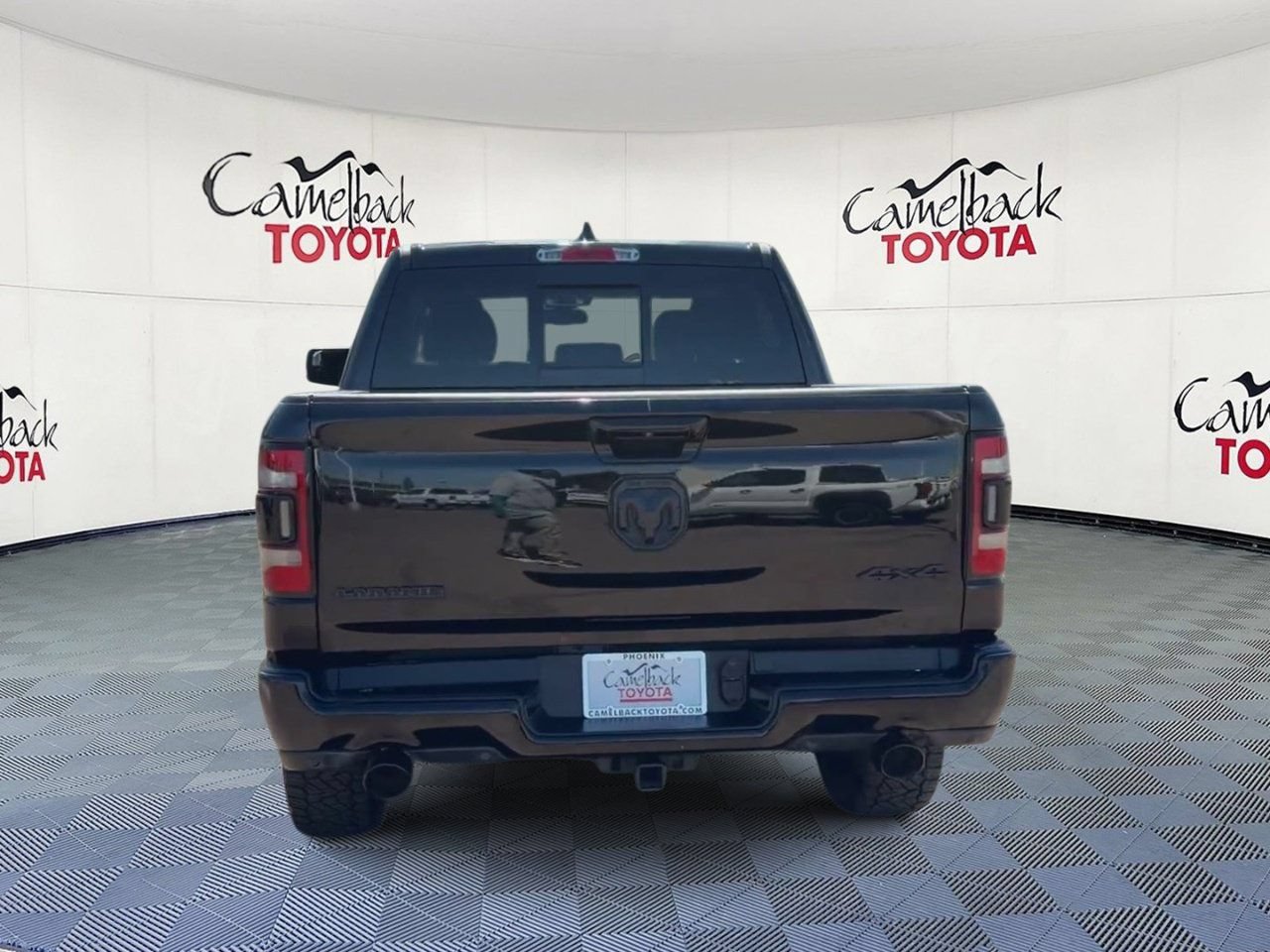 Used 2020 RAM 1500 Laramie AWD/4WD image 3