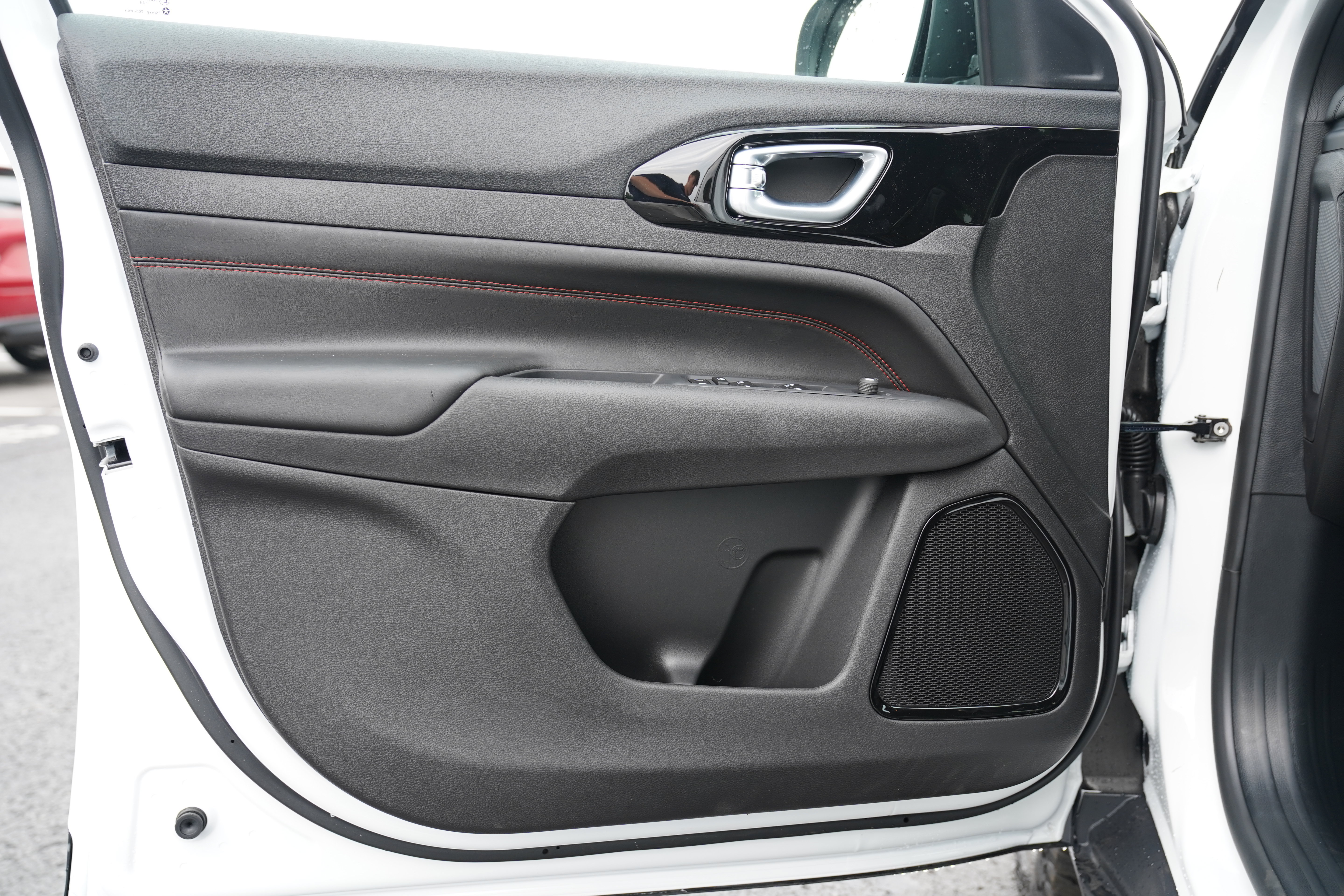 New 2026 Jeep Compass Trailhawk AWD/4WD image 15