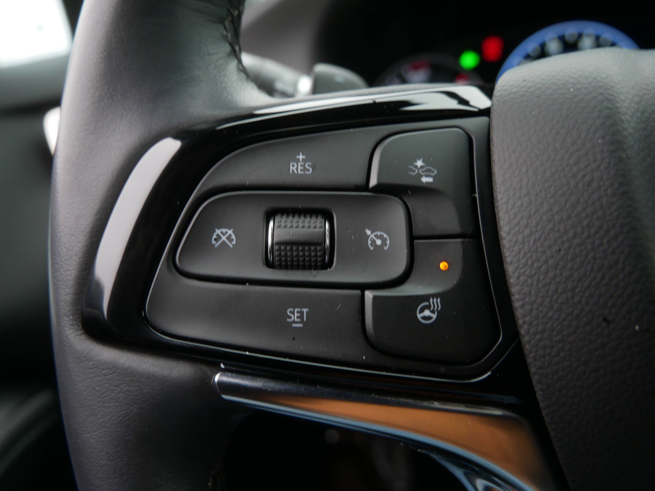 Used 2023 Buick Enclave Avenir w/ Avenir Technology Package image 28