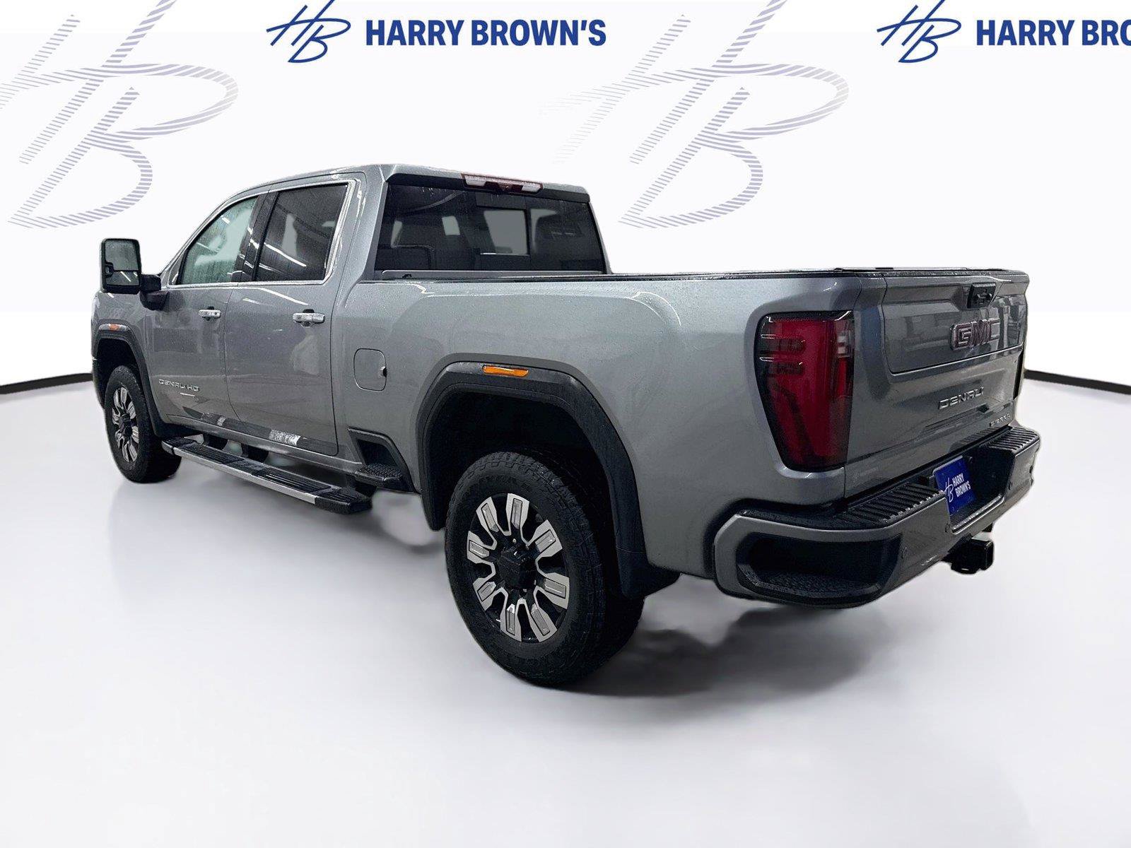 Used 2024 GMC Sierra 3500 Denali w/ Denali Reserve Package AWD/4WD image 2