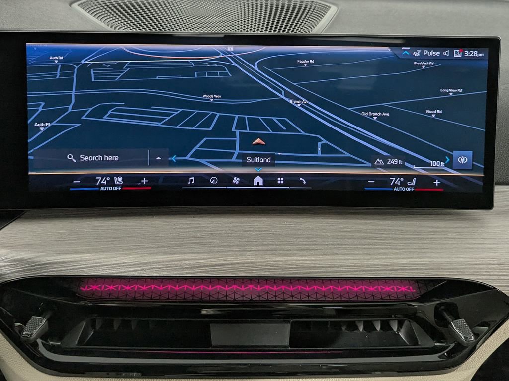 Used 2025 BMW 330i xDrive Sedan w/ Convenience Package image 20