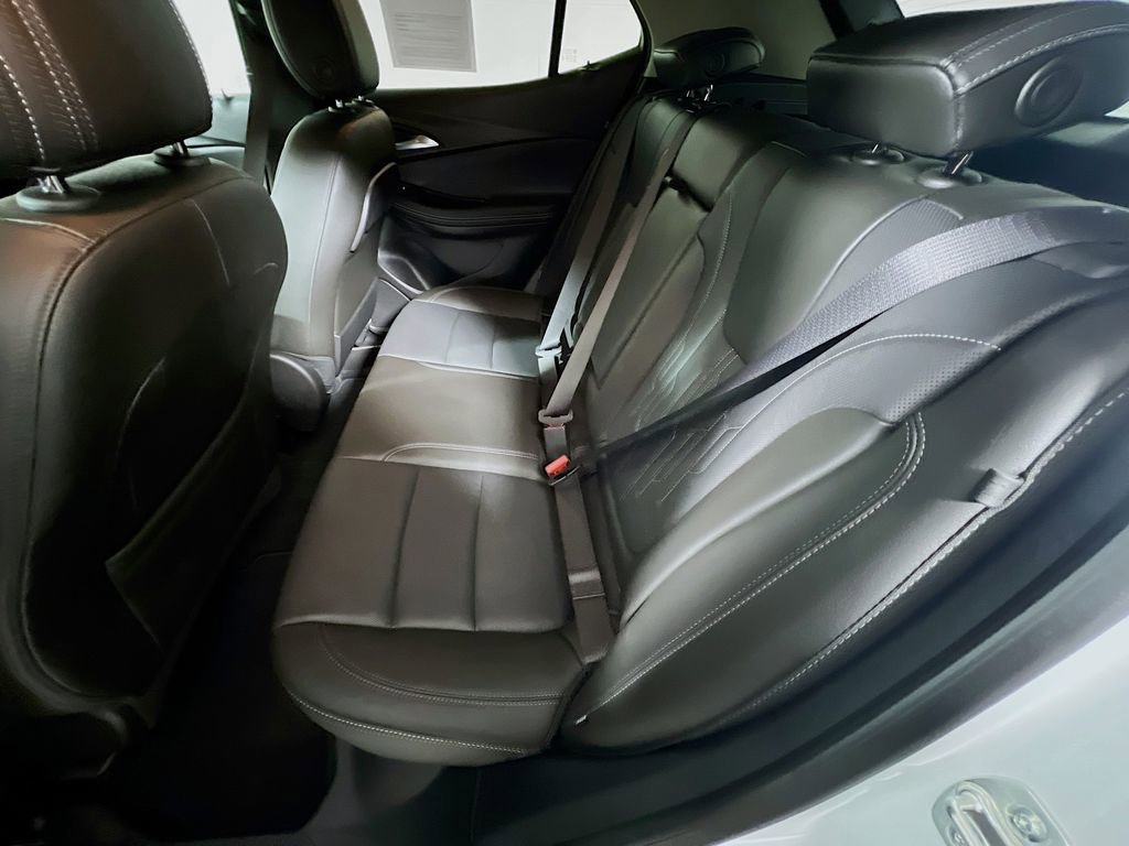 Used 2025 Buick Encore GX Avenir w/ Avenir Technology Package image 22