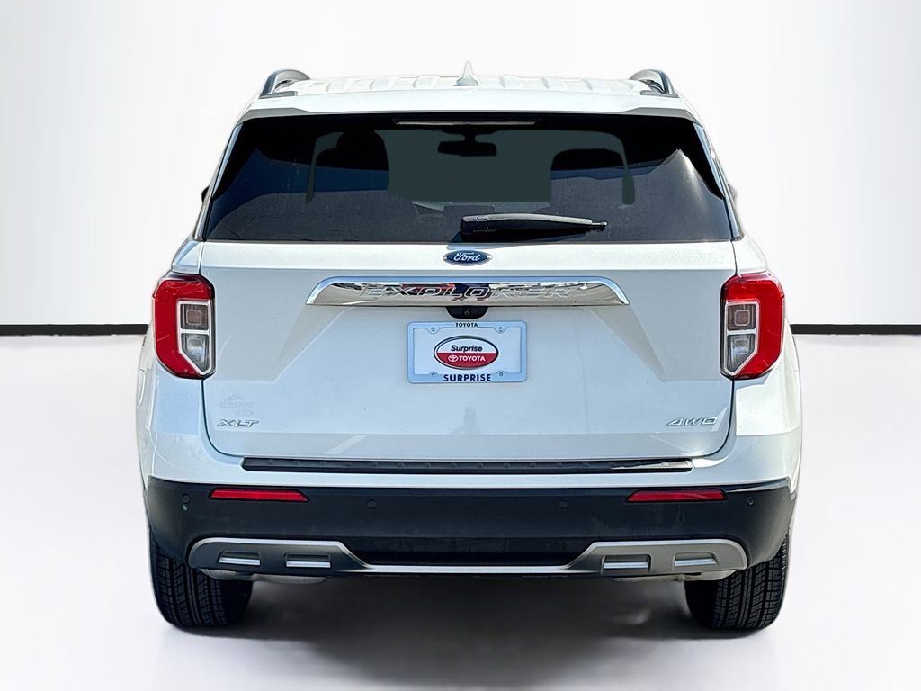 Used 2022 Ford Explorer XLT w/ Equipment Group 202A image 6