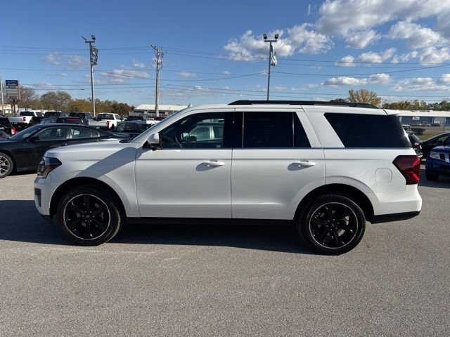 Used 2024 Ford Expedition Limited image 2