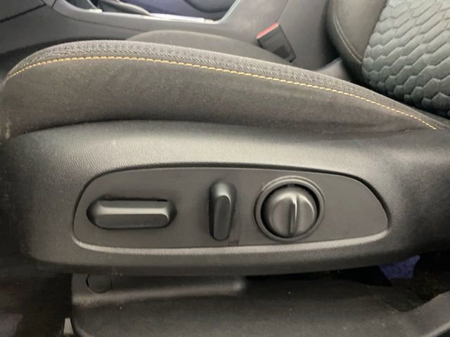 Used 2020 Chevrolet Equinox LT w/ Driver Convenience Package image 24