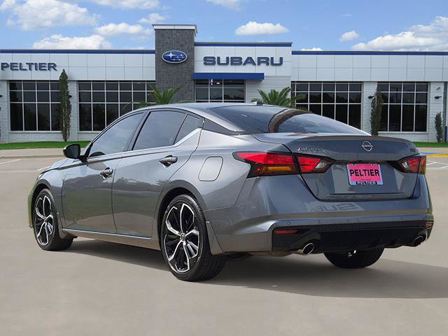 Used 2024 Nissan Altima 2.5 SR w/ SR Premium Package FWD image 4