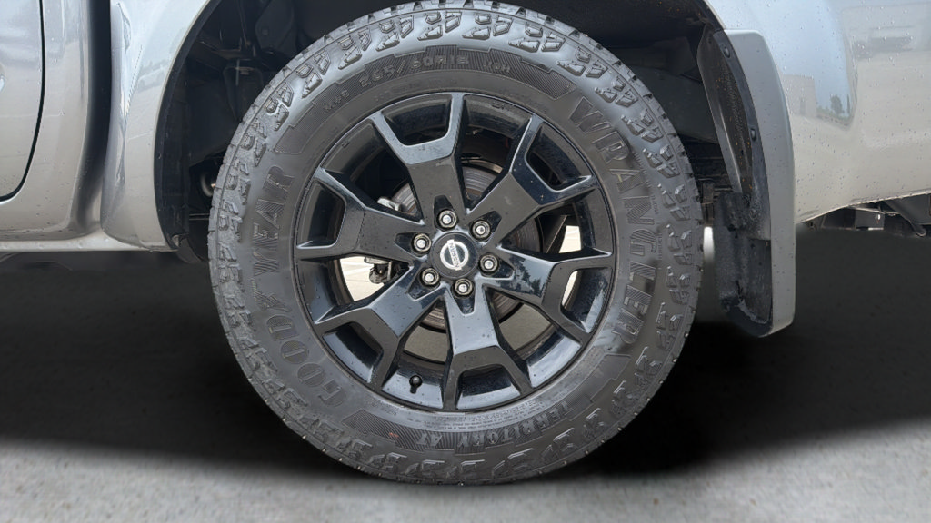 Used 2020 Nissan Frontier SV w/ Midnight Edition Floor Mats AWD/4WD image 22