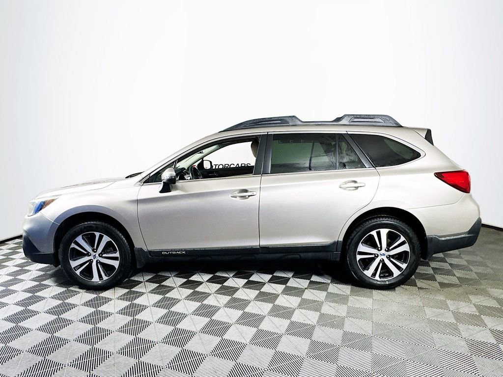 Used 2018 Subaru Outback 3.6R Limited image 4