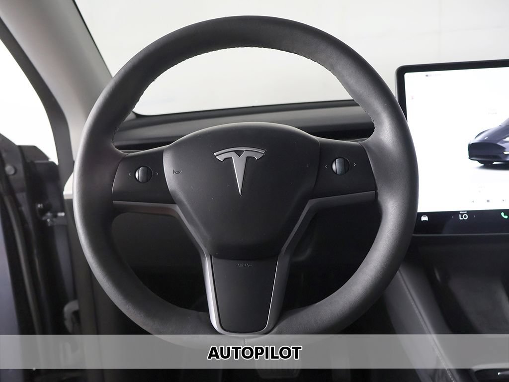 Used 2023 Tesla Model Y Long Range AWD/4WD image 5