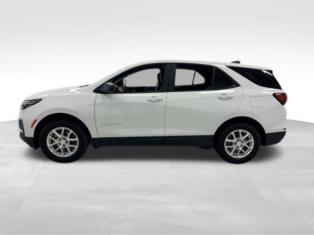 Certified 2022 Chevrolet Equinox LS w/ LS Convenience Package AWD/4WD image 3