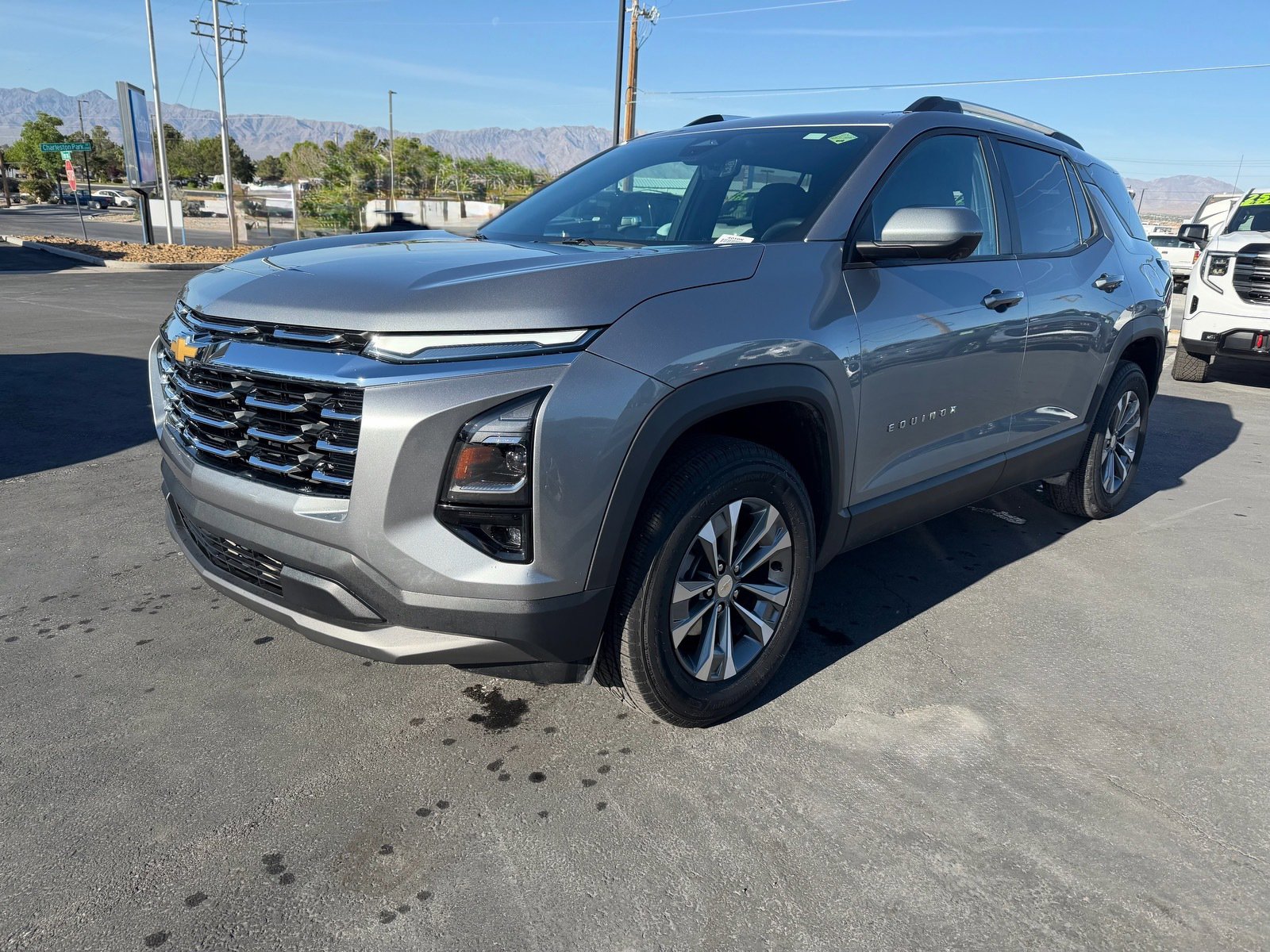 Used 2025 Chevrolet Equinox LT w/ Convenience Package II image 7
