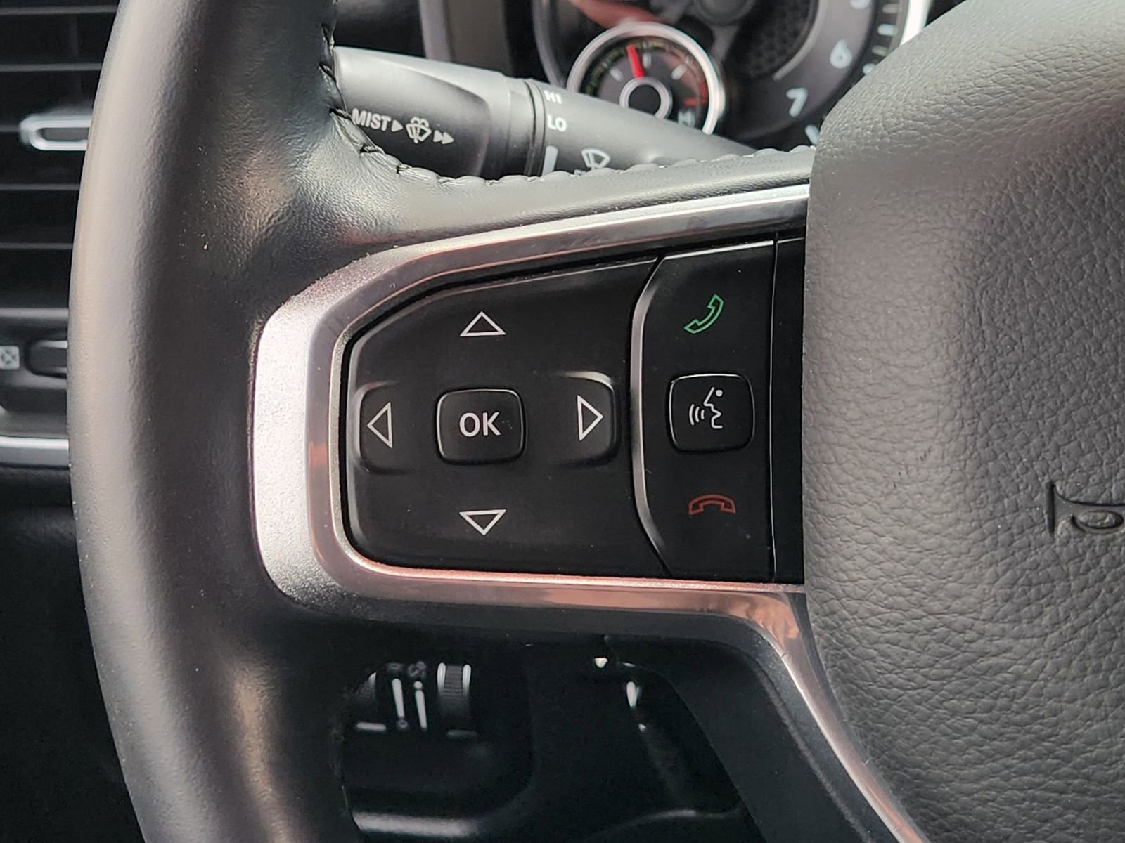 Used 2020 RAM 1500 Laramie w/ Sport Appearance Package AWD/4WD image 31