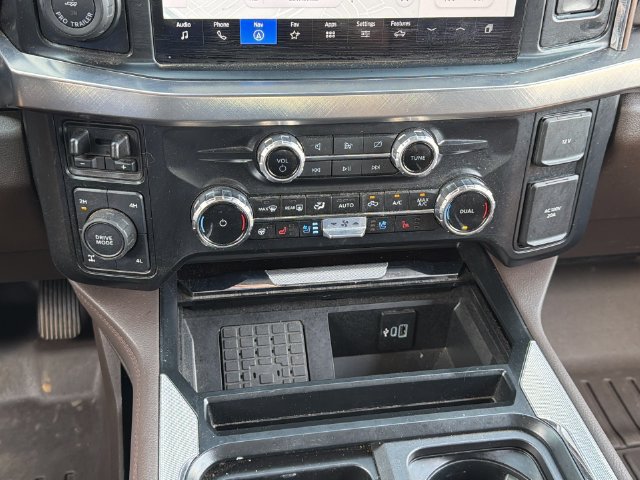 Used 2024 Ford F350 King Ranch w/ FX4 Off-Road Package AWD/4WD image 19