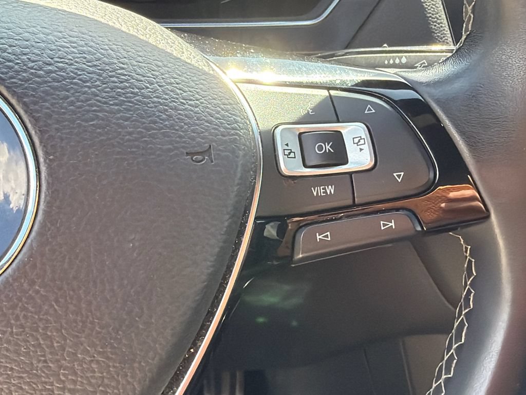Used 2019 Volkswagen Tiguan SEL Premium R-Line AWD/4WD image 25