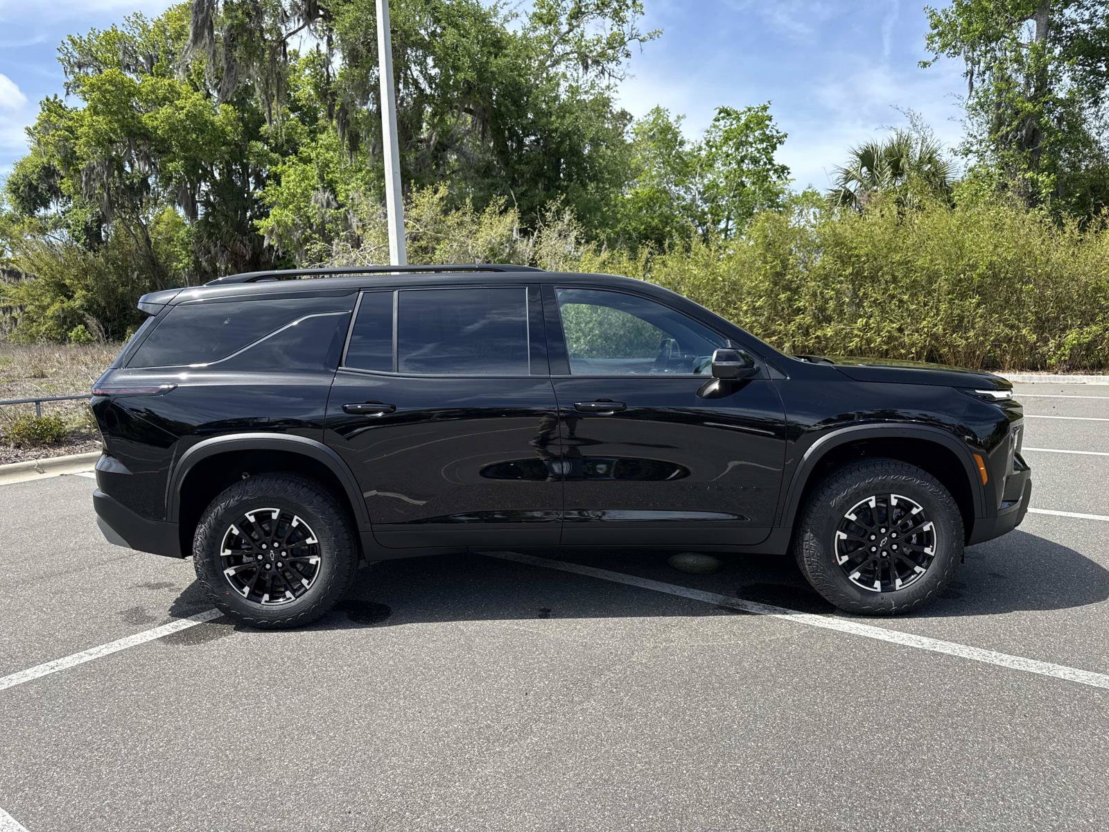 New 2026 Chevrolet Traverse Z71 AWD/4WD image 2