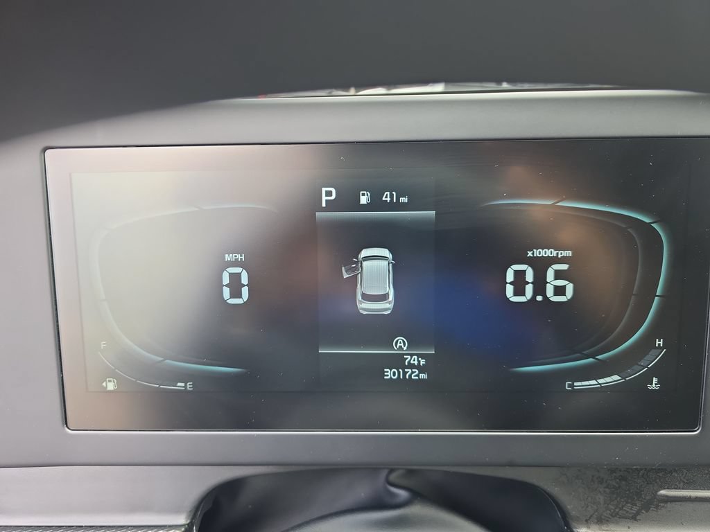 Used 2025 Kia Sportage LX FWD image 15