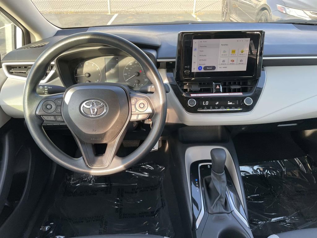 Used 2024 Toyota Corolla LE image 24