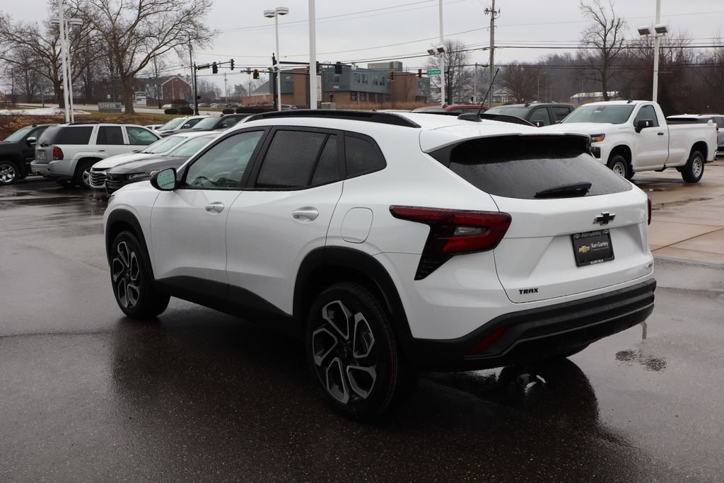 New 2026 Chevrolet Trax RS w/ Sunroof Package image 26