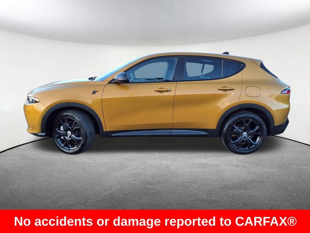 Used 2024 Dodge Hornet R/T w/ R/T Blacktop Package image 2