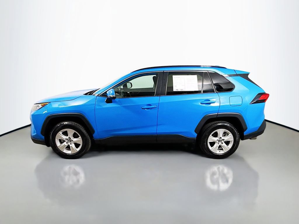 Used 2020 Toyota RAV4 XLE FWD image 4