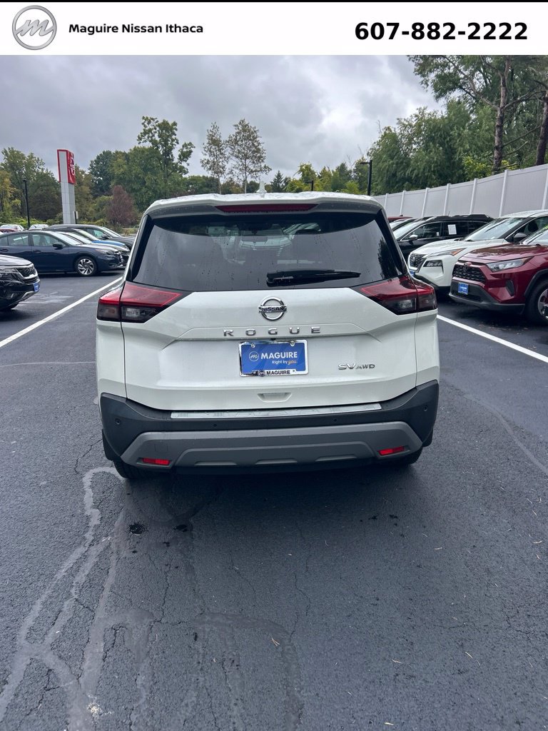 Used 2021 Nissan Rogue SV AWD/4WD image 3