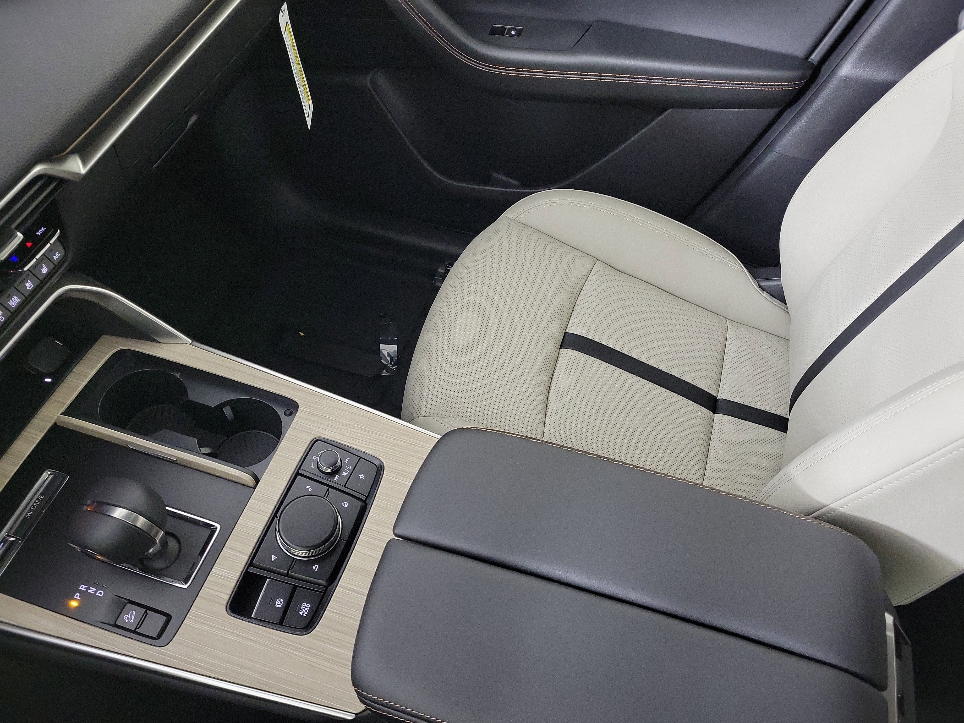 New 2026 MAZDA CX-70 3.3 Turbo w/ Preferred Package image 25