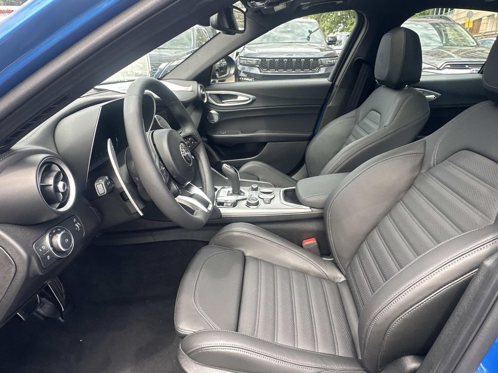 New 2026 Alfa Romeo Giulia AWD image 17