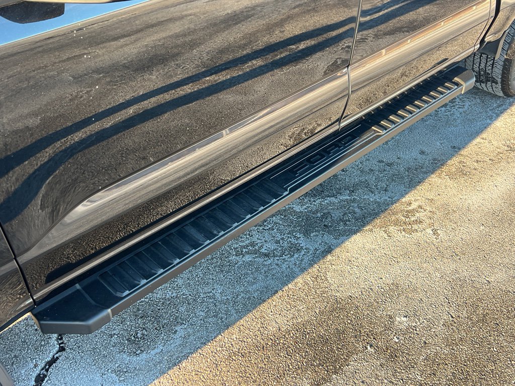 Used 2023 Ford F150 Lariat w/ Equipment Group 502A High image 9