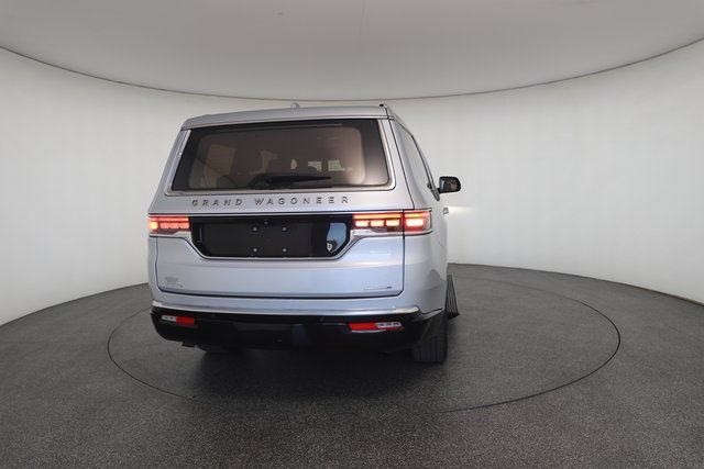 Used 2023 Jeep Grand Wagoneer Series III AWD/4WD image 15