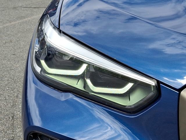 Used 2022 BMW X5 M50i image 12