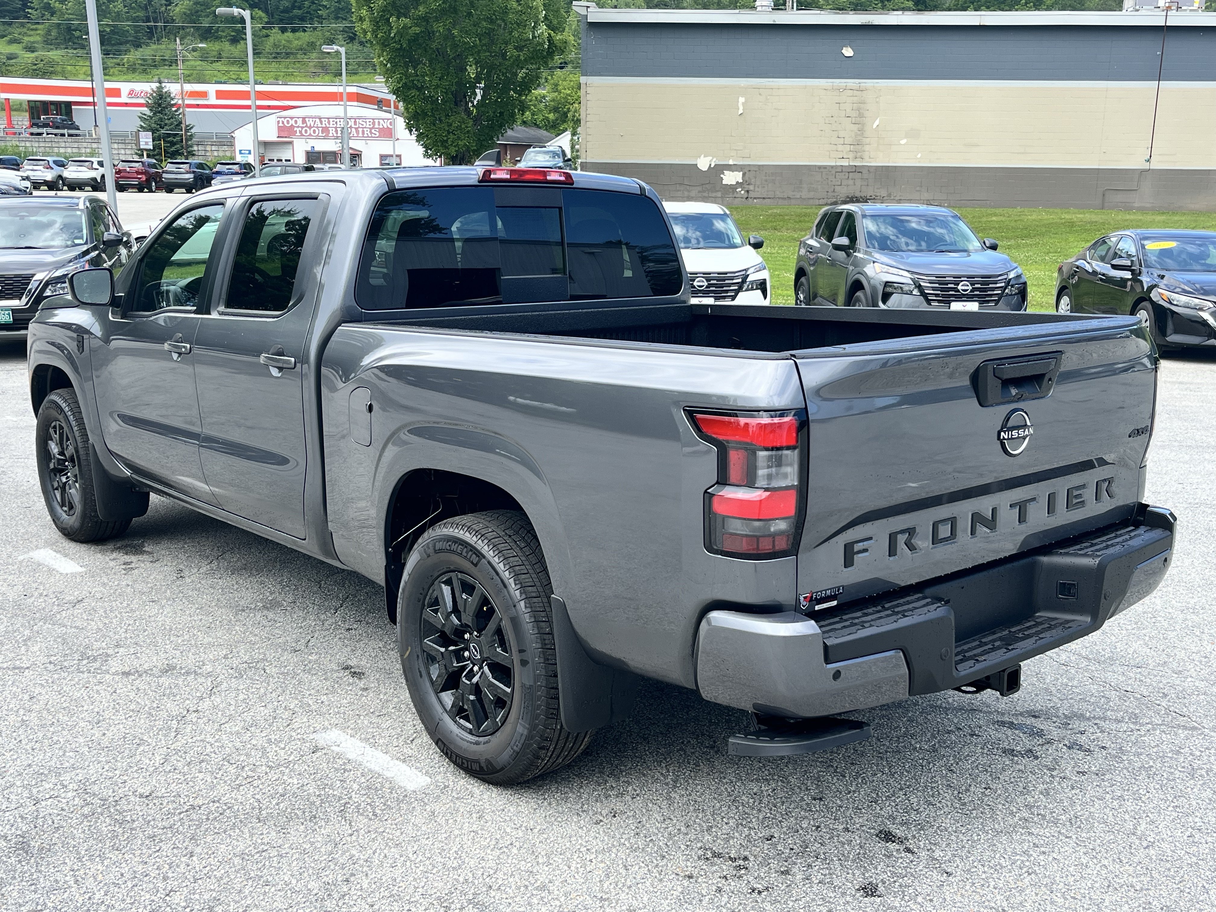 New 2026 Nissan Frontier SV w/ Tow Package AWD/4WD image 5