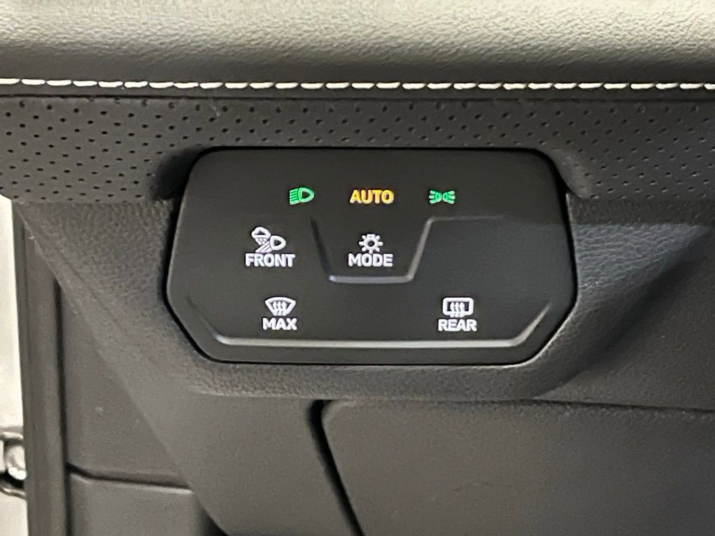 New 2026 Volkswagen Atlas Cross Sport SE image 18