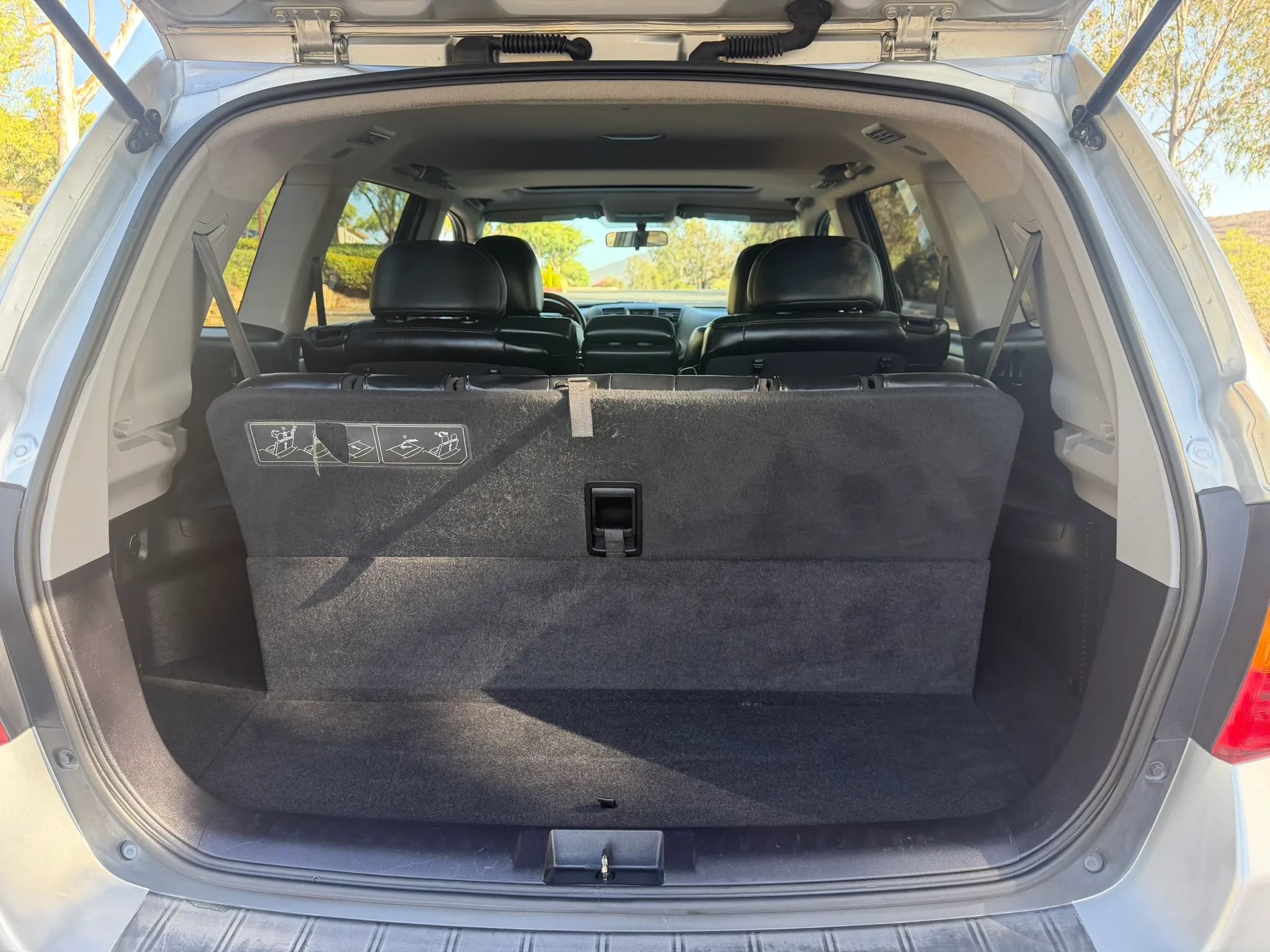 Used 2010 Toyota Highlander SE AWD/4WD image 19