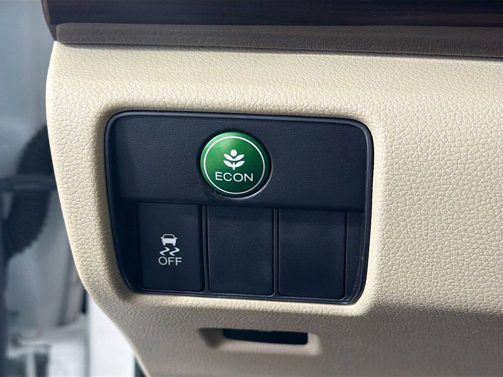 Used 2017 Honda Accord EX-L image 12