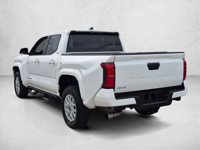 Used 2024 Toyota Tacoma SR5 AWD/4WD image 8