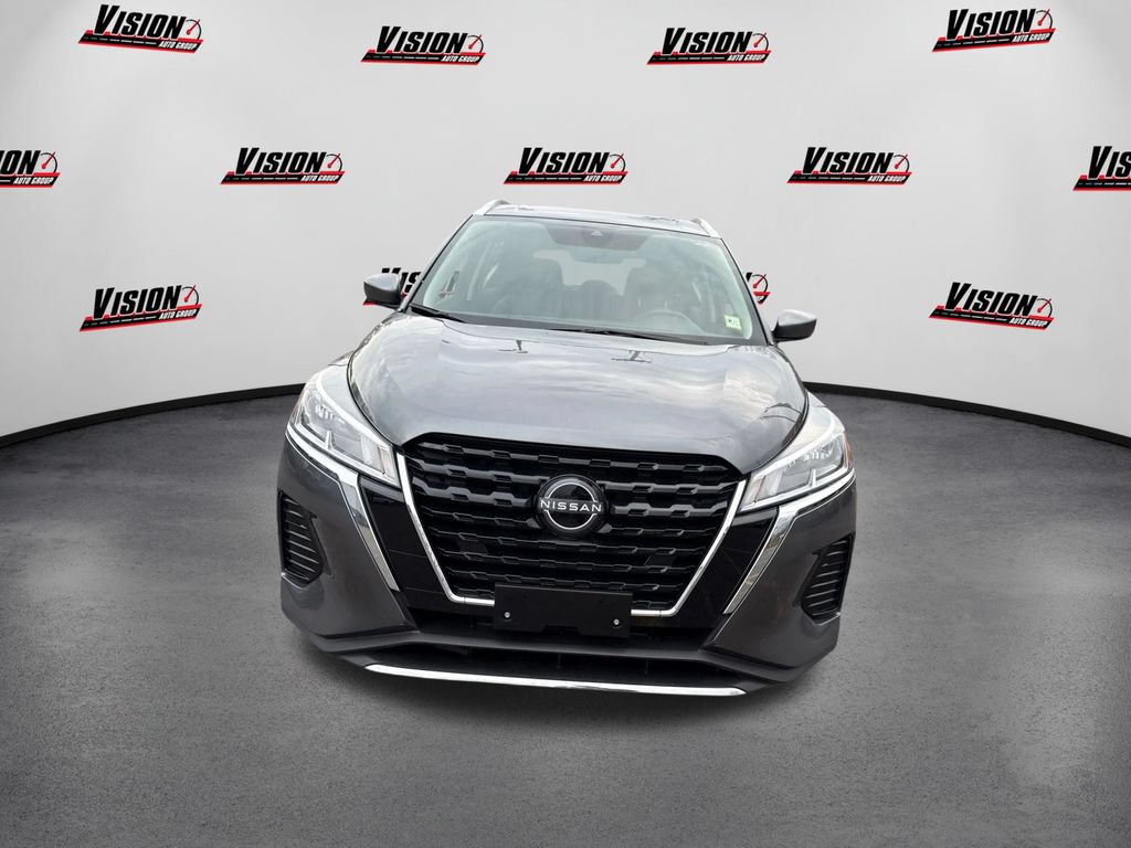 Used 2024 Nissan Kicks SV FWD image 2